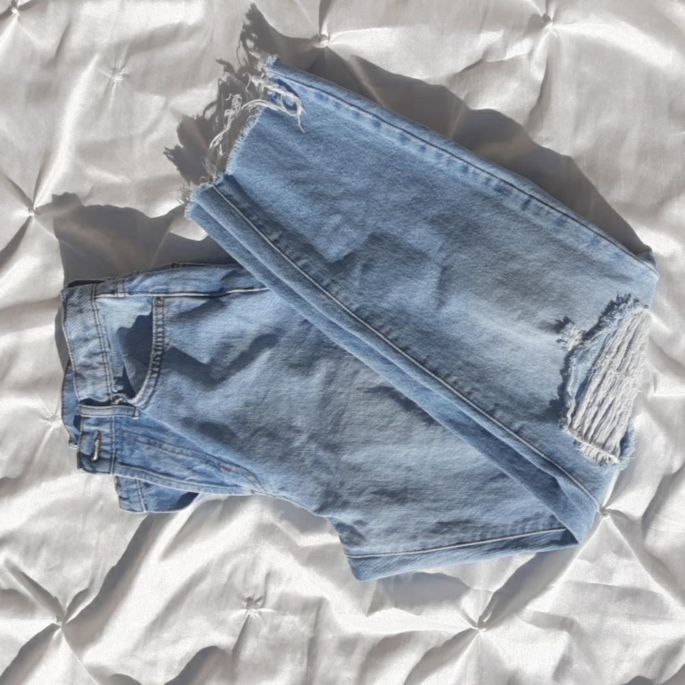 BDG Slim Straight 27 Distressed Knee Raw Hem Button Fly Hi Rise Jeans